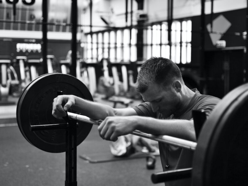 jak-efektywnie-cwiczyc-na-silowni